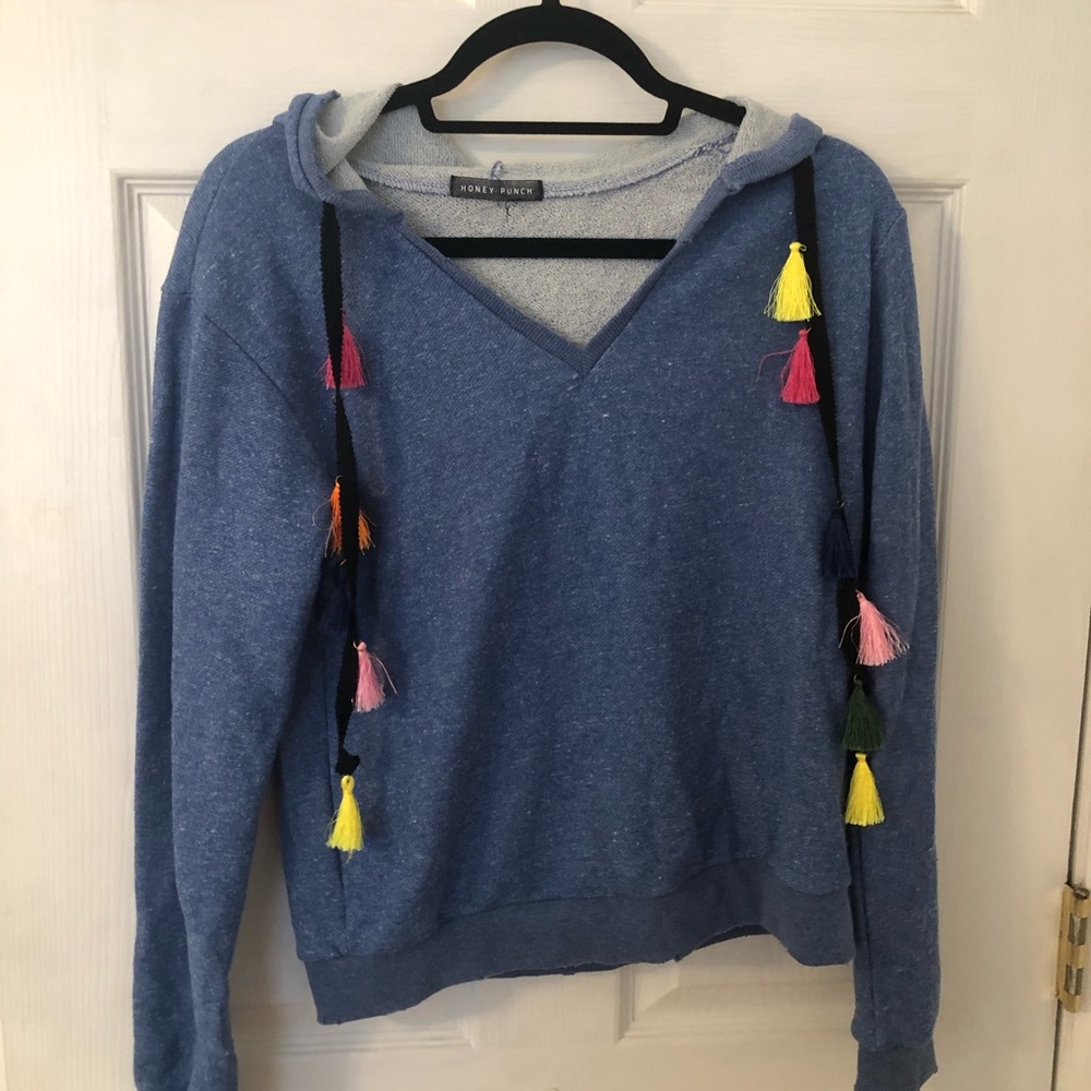 CUTE LIGHT HOODIE WITH COLORFUL TASSELS